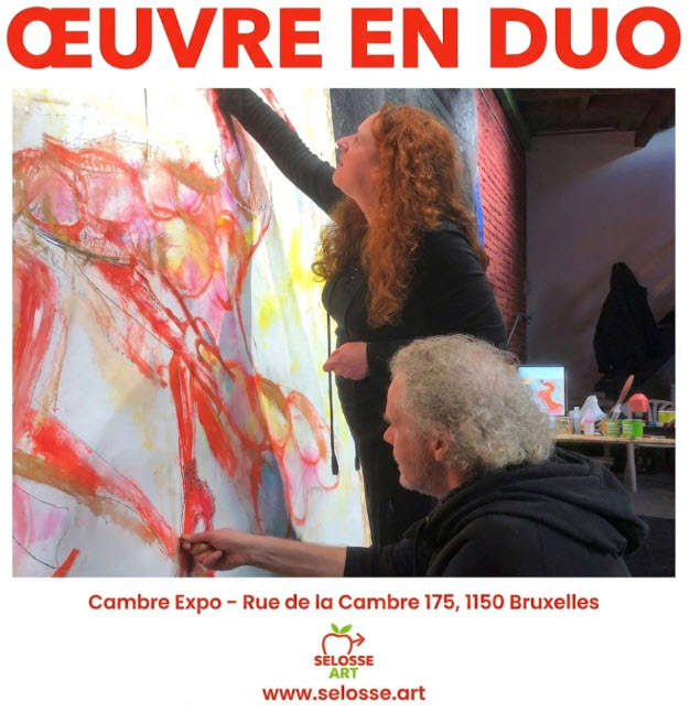 Jérôme Selosse et Sairaphina Kro en séance d'action painting sur une toile monumentale lors de l'atelier Œuvre en Duo à Bruxelles (Woluwe-Saint-Pierre).
